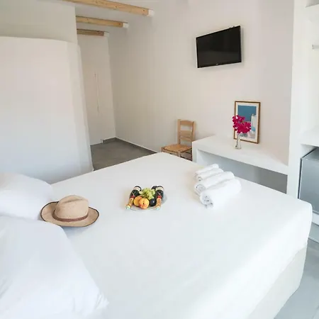 Ifestia Aparthotel Kamari (Santorini)